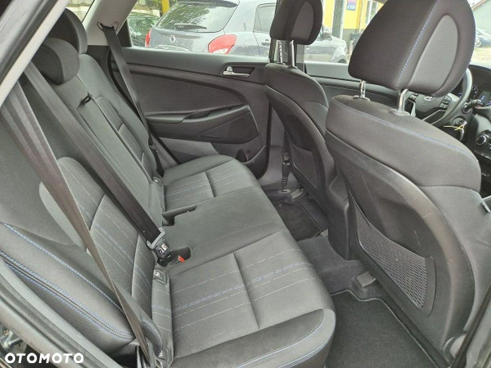 Hyundai Kona - 16