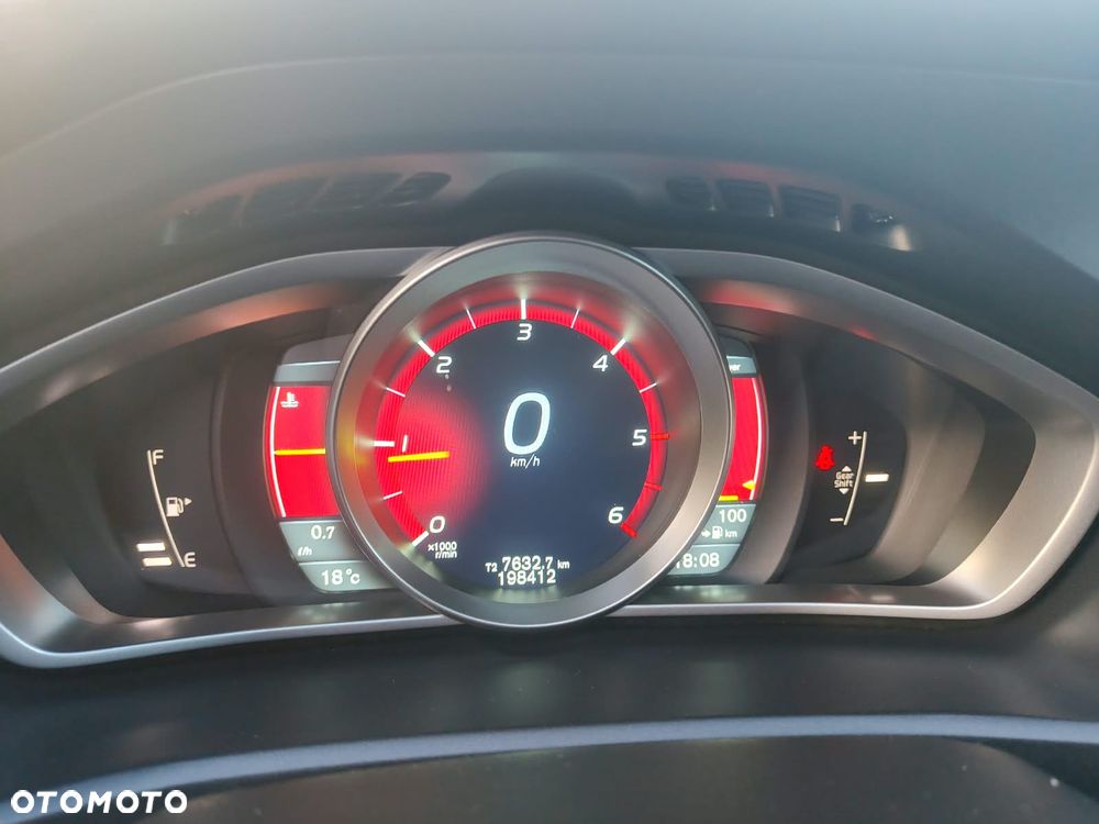 Volvo V40 Cross Country - 26