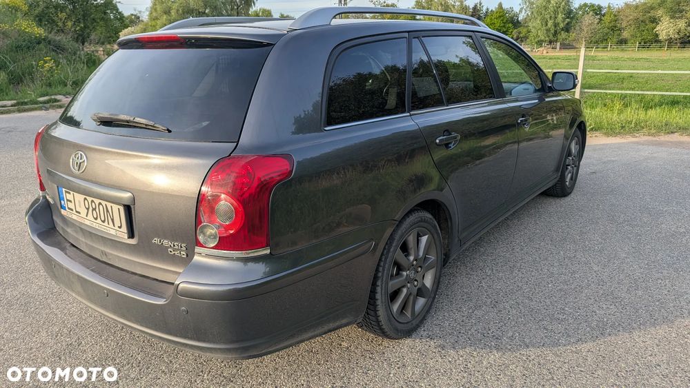 Toyota Avensis 2.2 D-4D Sol Plus - 2