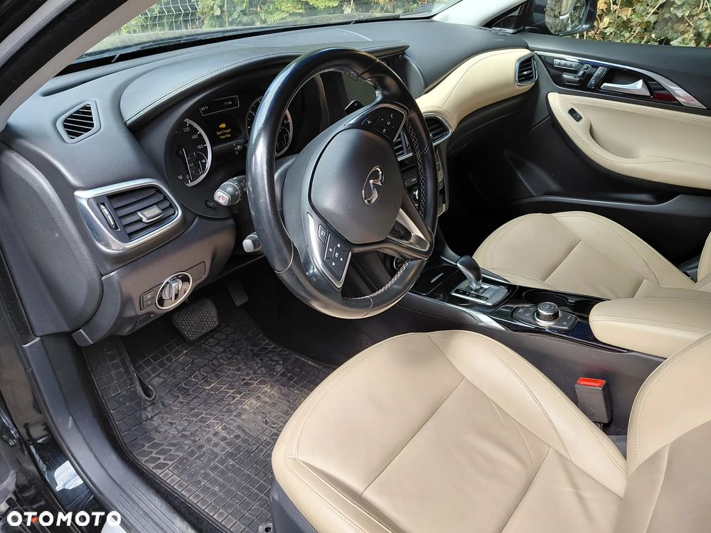 Infiniti QX30 - 4
