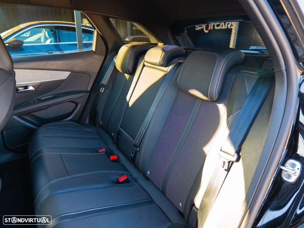 Peugeot 3008 1.6 Hybrid GT Pack e-EAT8 - 26