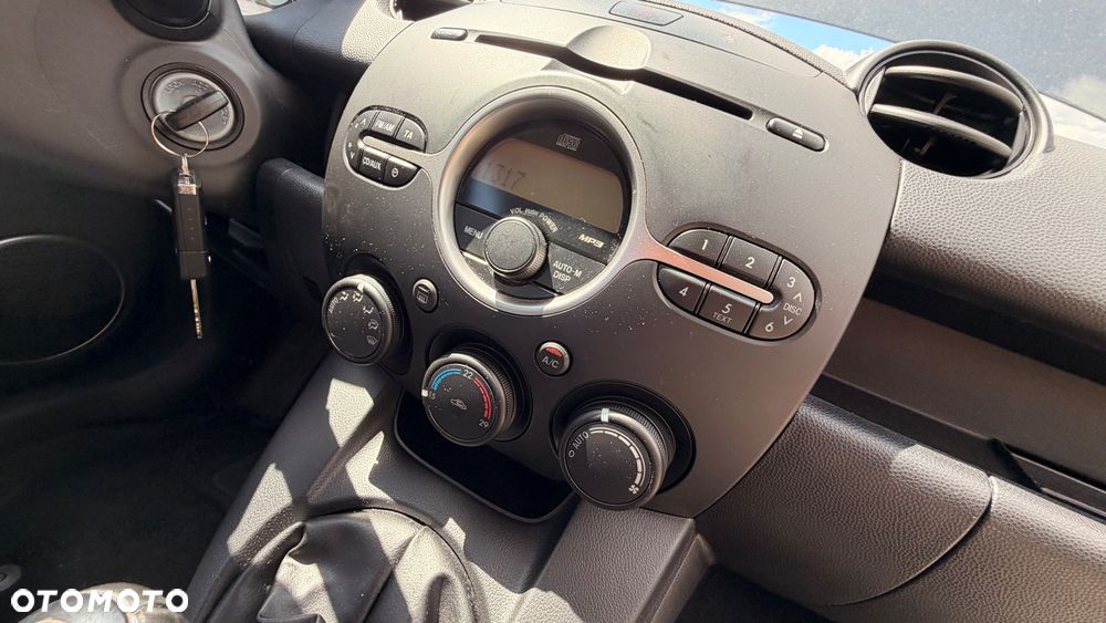 Mazda 2 - 19