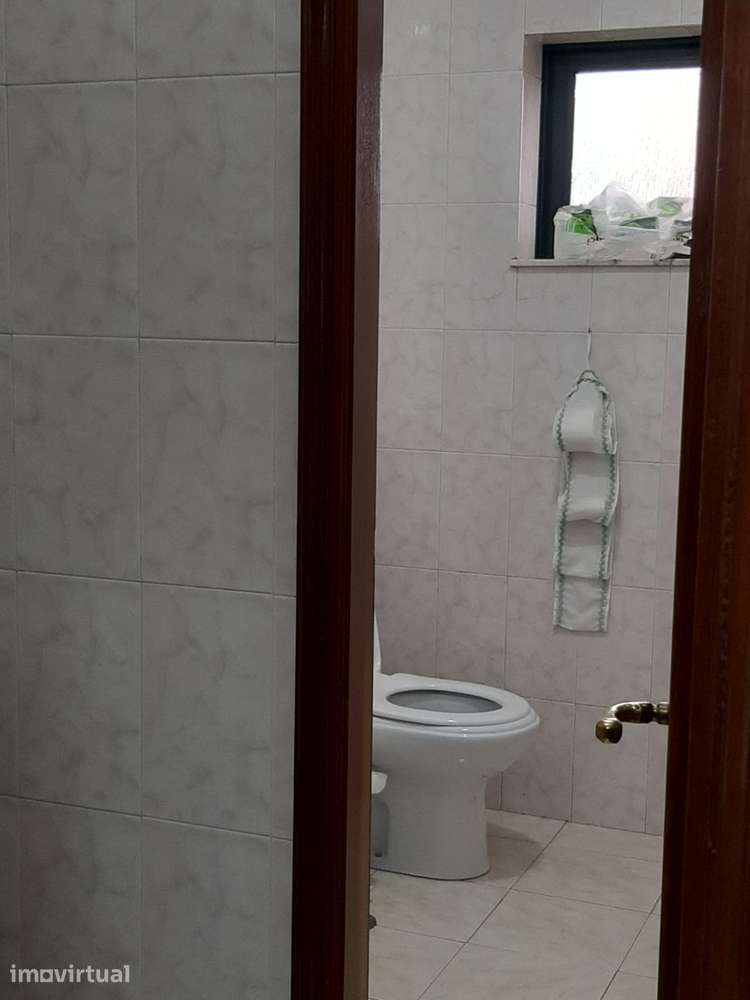Armazém com 690m²  dois pisos Urrô  Penafiel - Grande imagem: 4/12