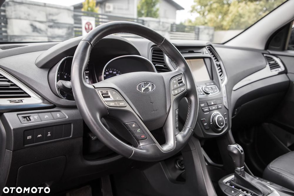 Hyundai Santa Fe 2.4 Sport Utility - 17