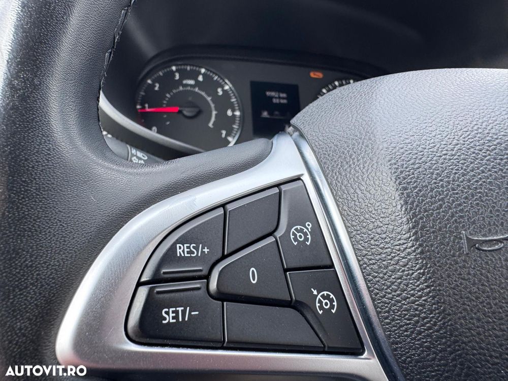 Dacia Logan TCe 90 Essential - 21