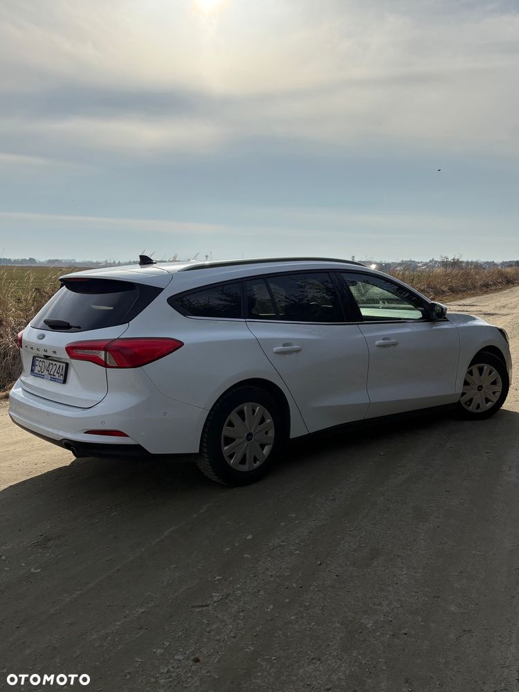 Ford Focus 1.5 EcoBlue Start-Stopp-System COOL&CONNECT - 2