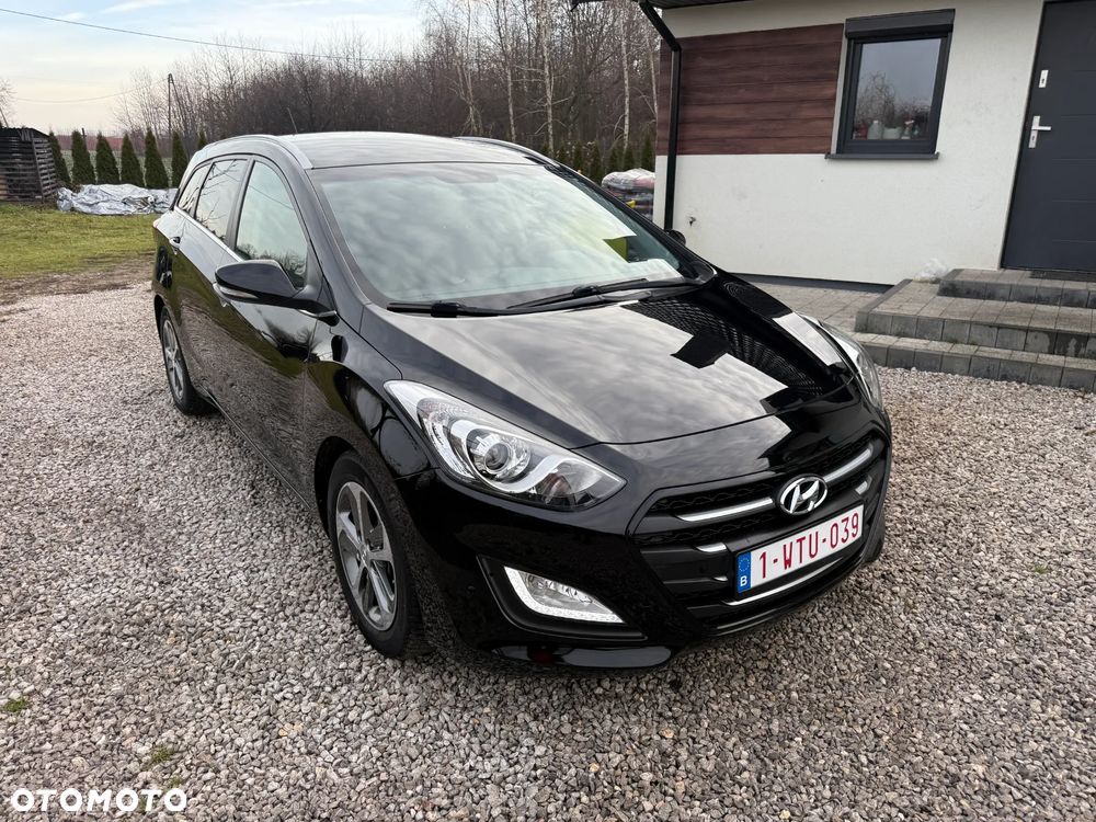 Hyundai i30 blue Kombi 1.6 GDi Passion - 4