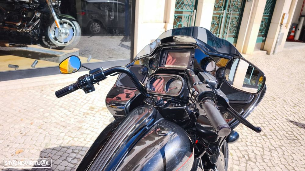 Harley-Davidson Tour CVO Road Glide - 9
