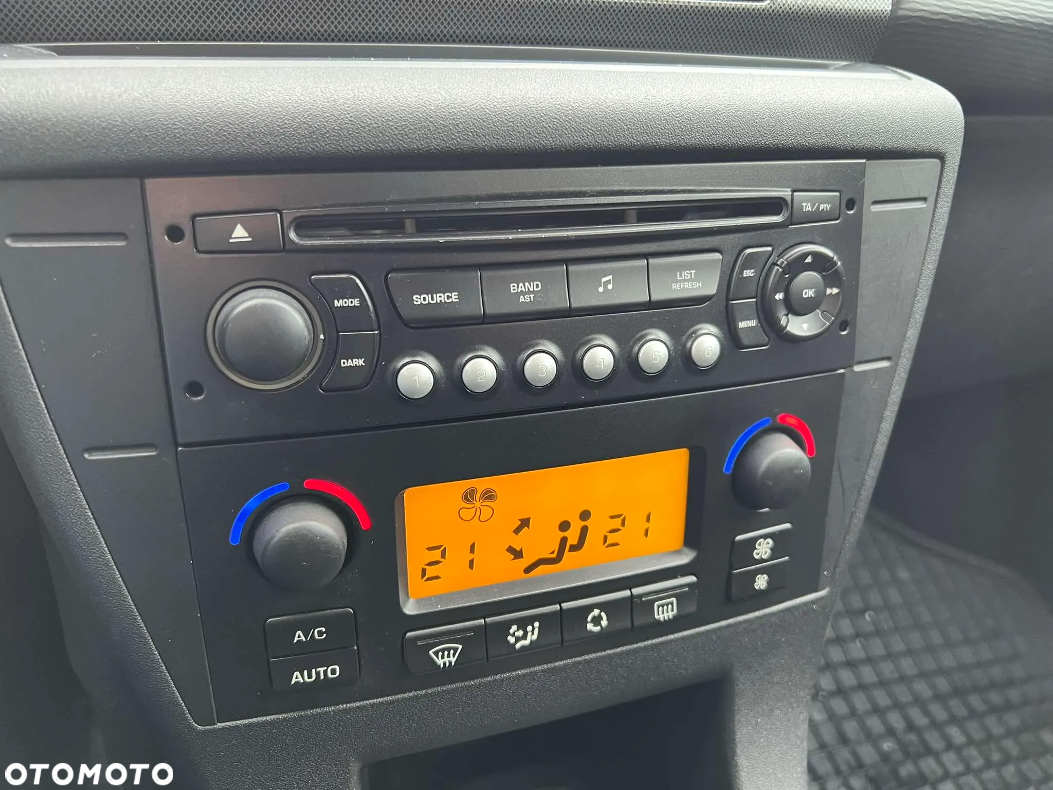 Citroën C4 1.6 HDi Impress - 14
