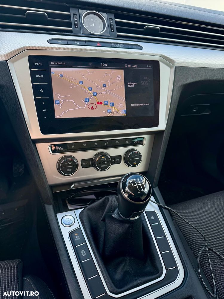 Volkswagen Passat 2.0 TDI Highline - 12