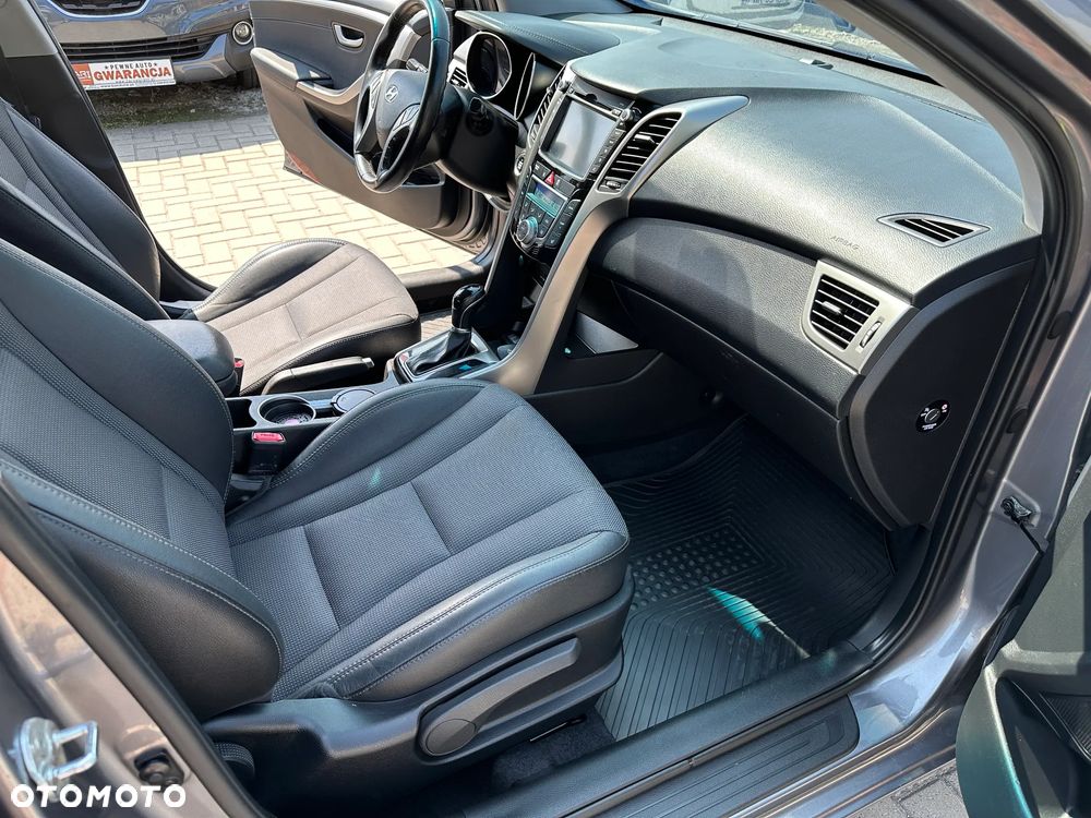Hyundai i30 - 23