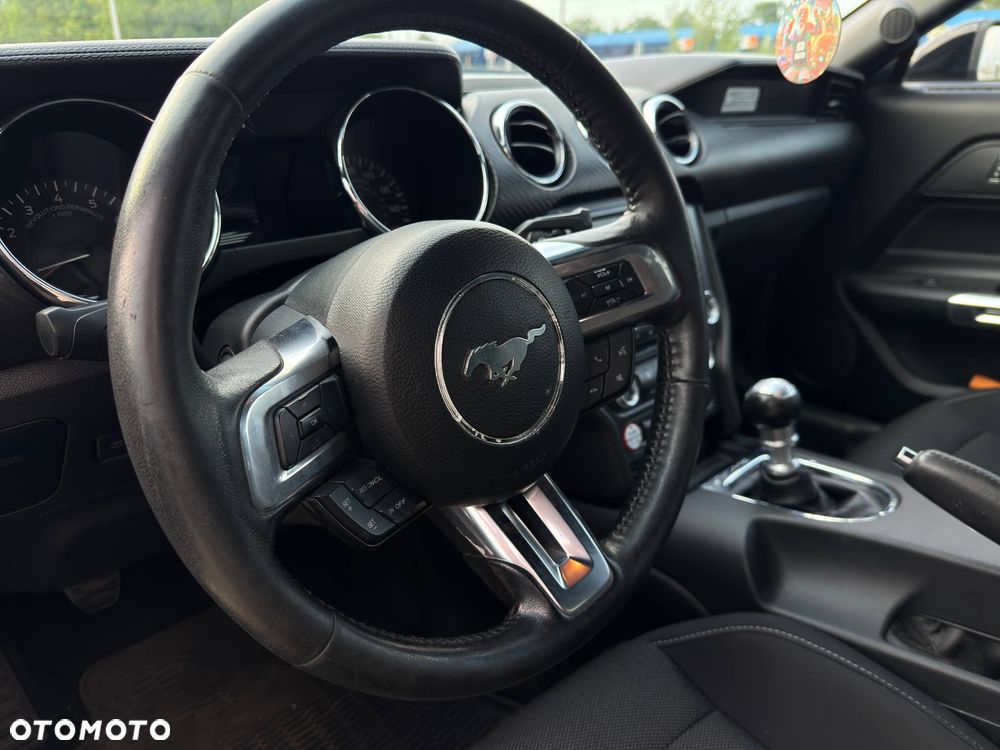 Ford Mustang 3.7 V6 - 13