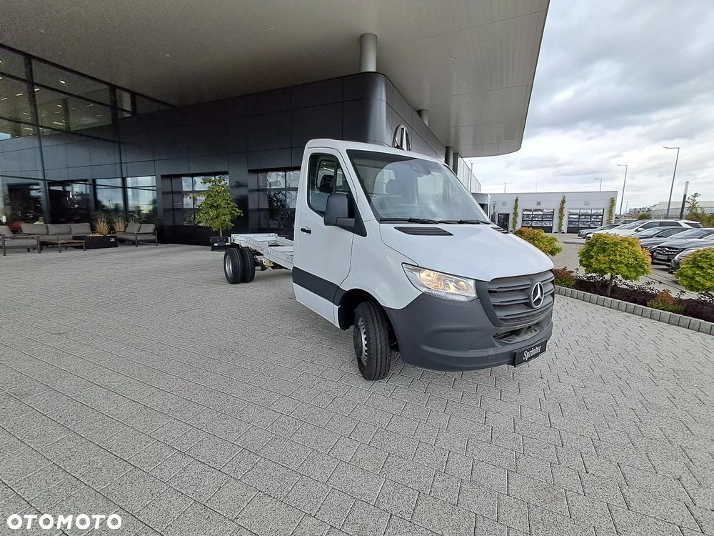 Mercedes-Benz Sprinter - 5
