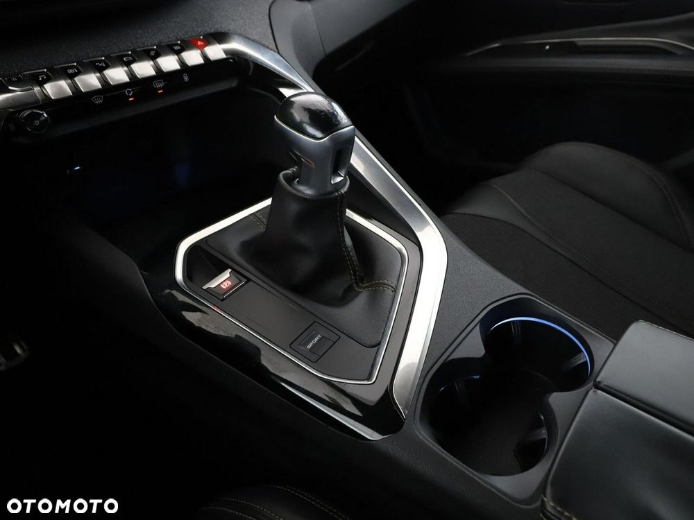 Peugeot 3008 2.0 BlueHDi Active - 30
