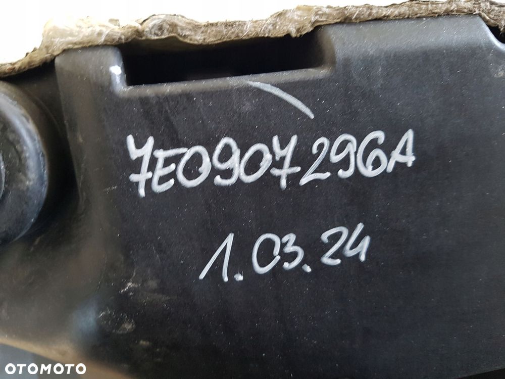 vw t5 obudowa skrzynka bezpieczników 7e0907296a - 3