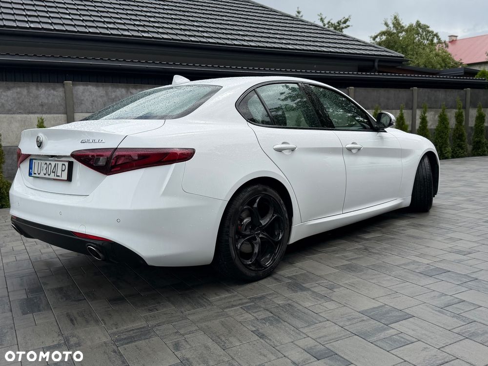 Alfa Romeo Giulia - 7