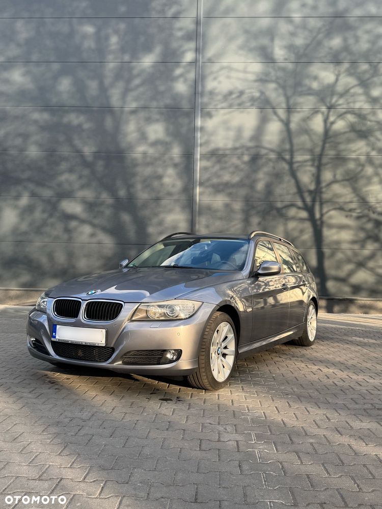 BMW Seria 3 320d DPF - 1