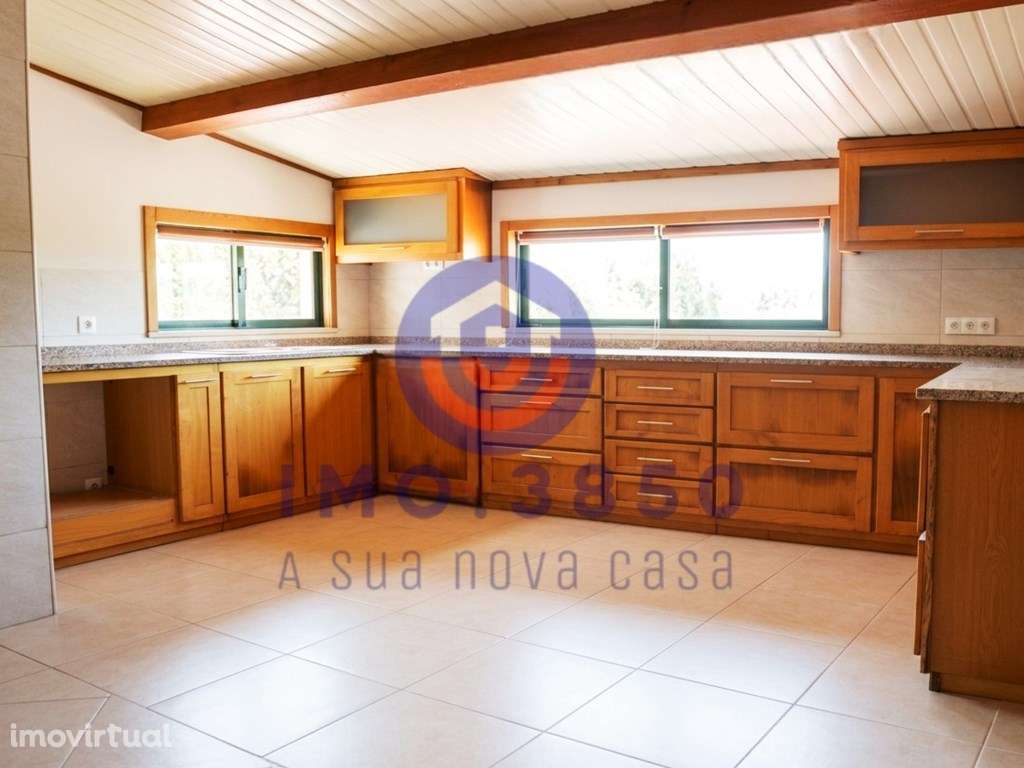 Moradia T4 c/ excelentes áreas - Grande imagem: 3/25