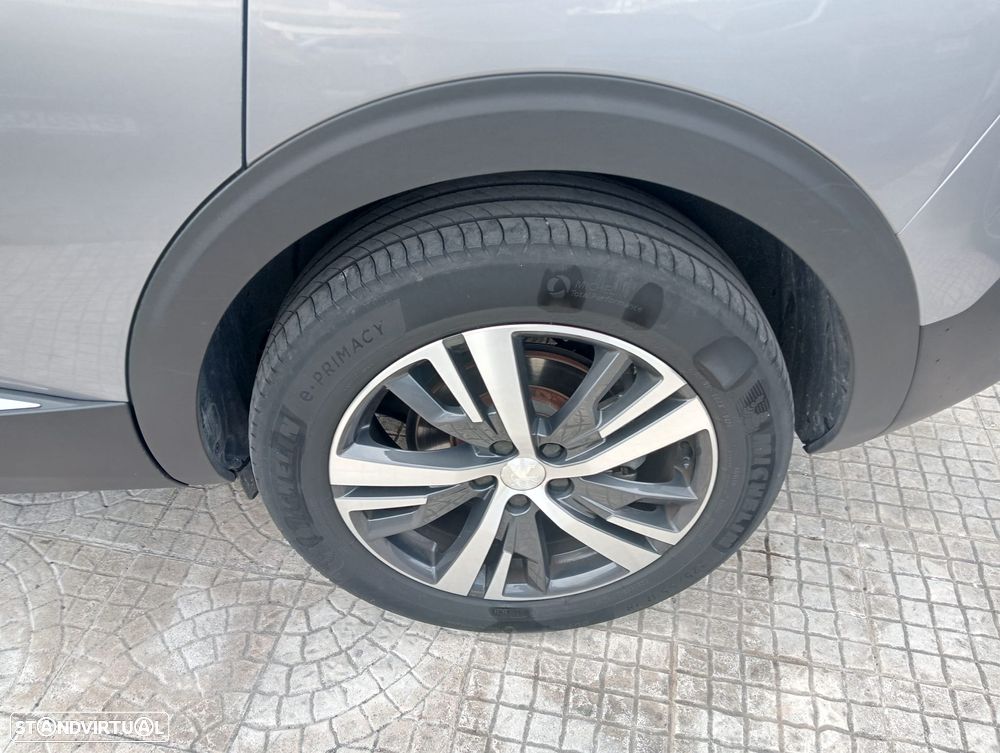 Peugeot 5008 1.2 PureTech Allure Pack EAT8 - 25