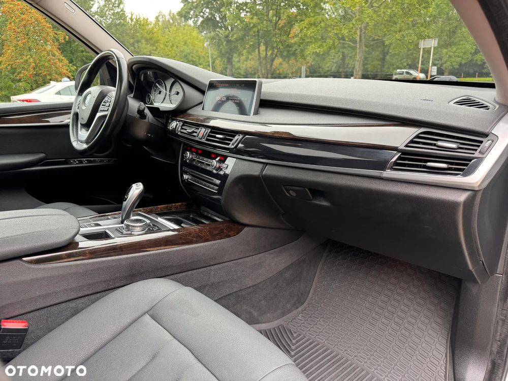 BMW X5 3.5i xDrive - 23