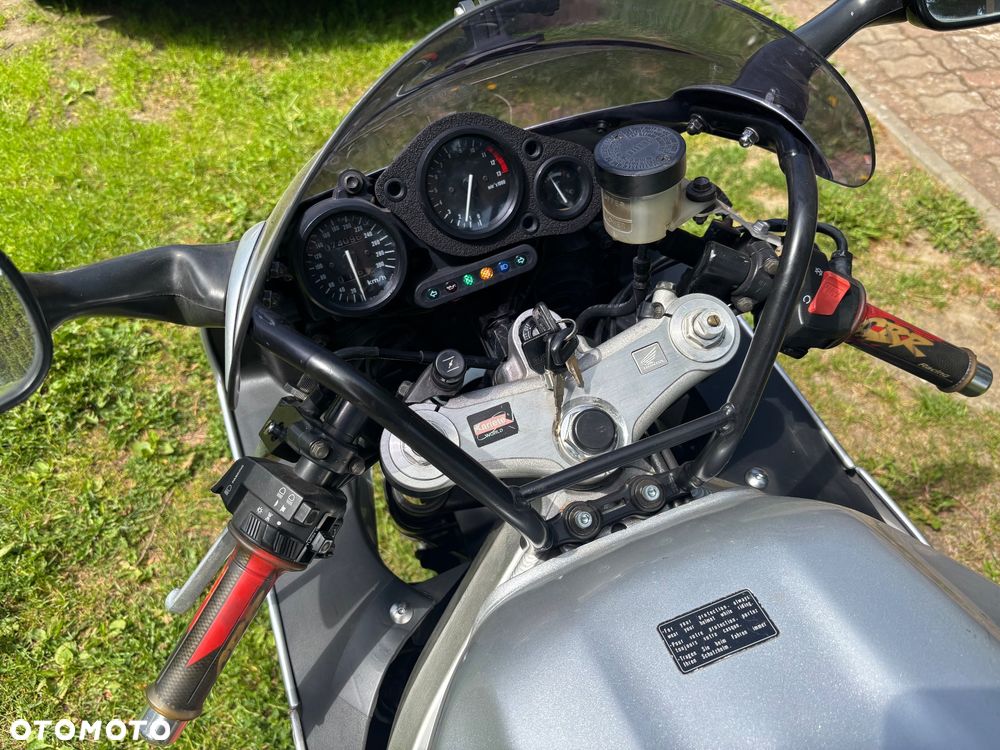 Honda CBR - 11