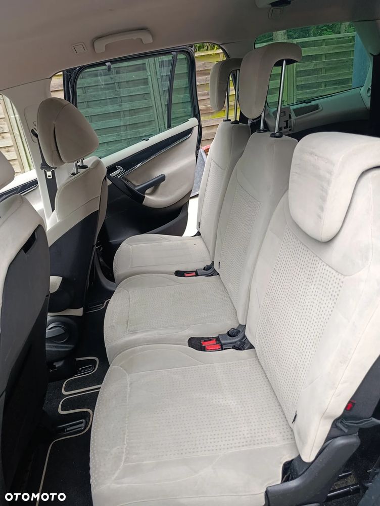 Citroën C4 Picasso 2.0 HDi Exclusive - 4