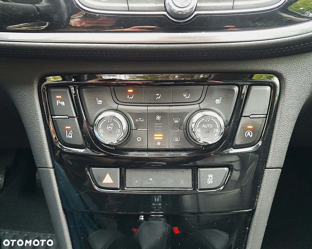Opel Mokka 1.4 T Cosmo S&S - 17