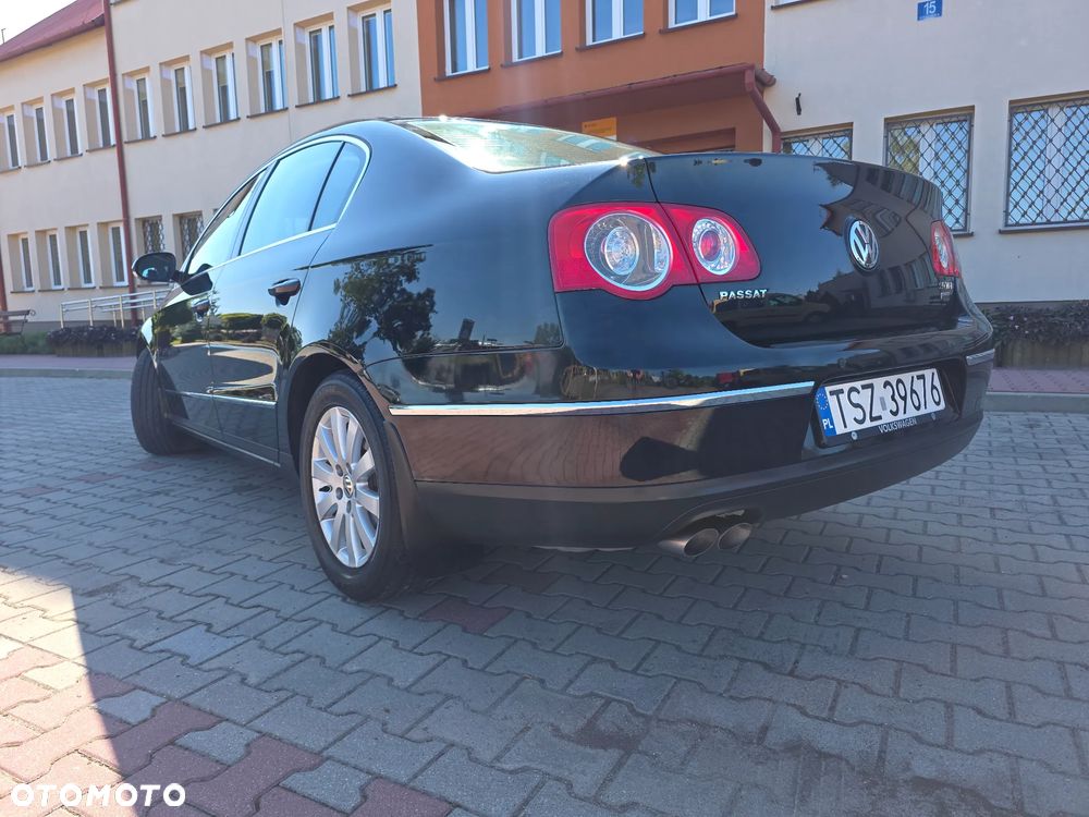 Volkswagen Passat 2.0 TDI Comfortline - 4