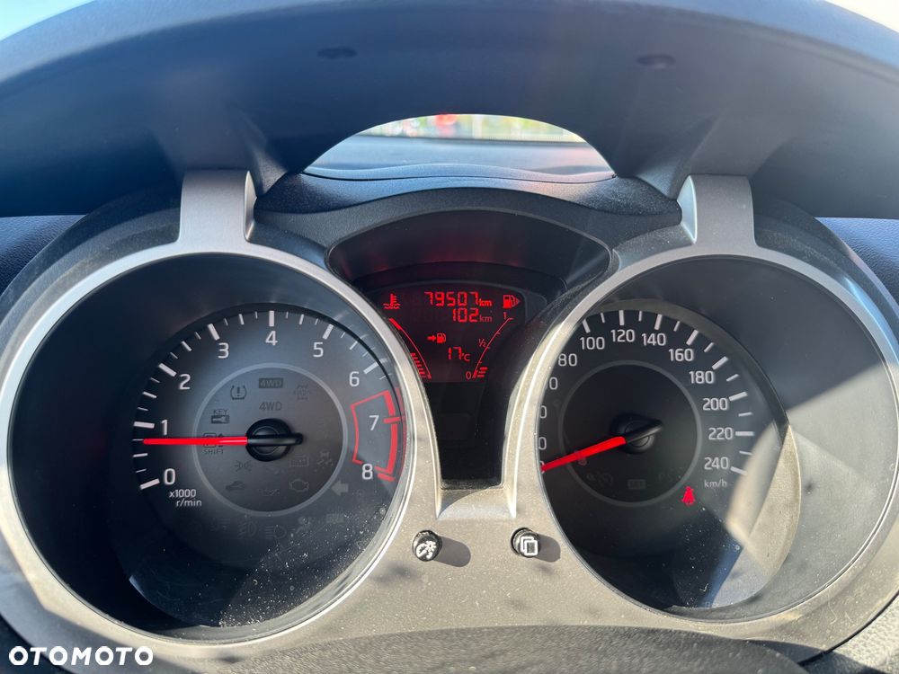 Nissan Juke 1.6 Visia - 12