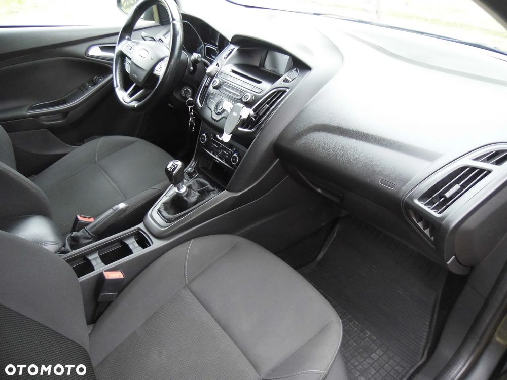 Ford Focus 1.0 EcoBoost Start-Stopp-System ACTIVE DESIGN - 19