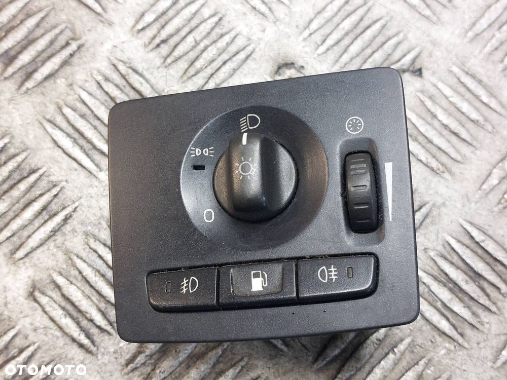 PRZEŁĄCZNIK ŚWIATEŁ VOLVO S40 II V50 30669735 - 1