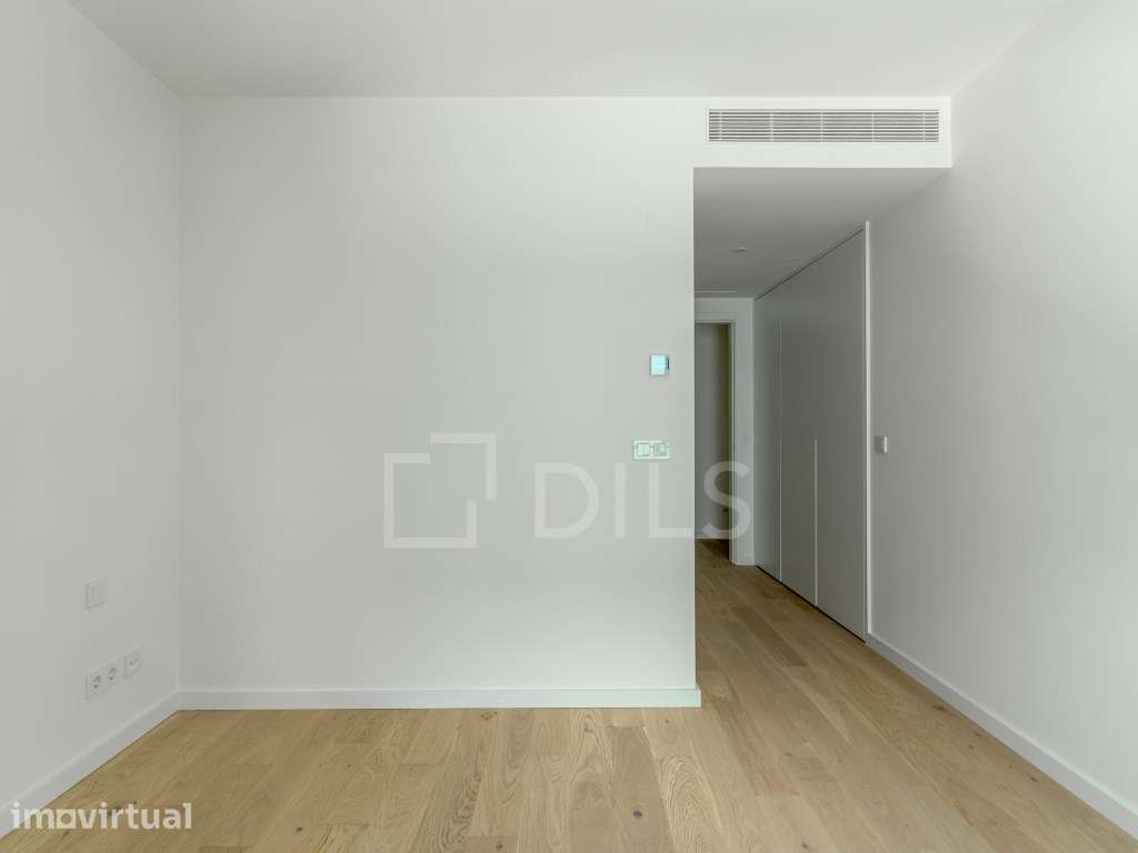 Apartamento T3 novo com estacionamento nas Avenidas Novas - Grande imagem: 5/33
