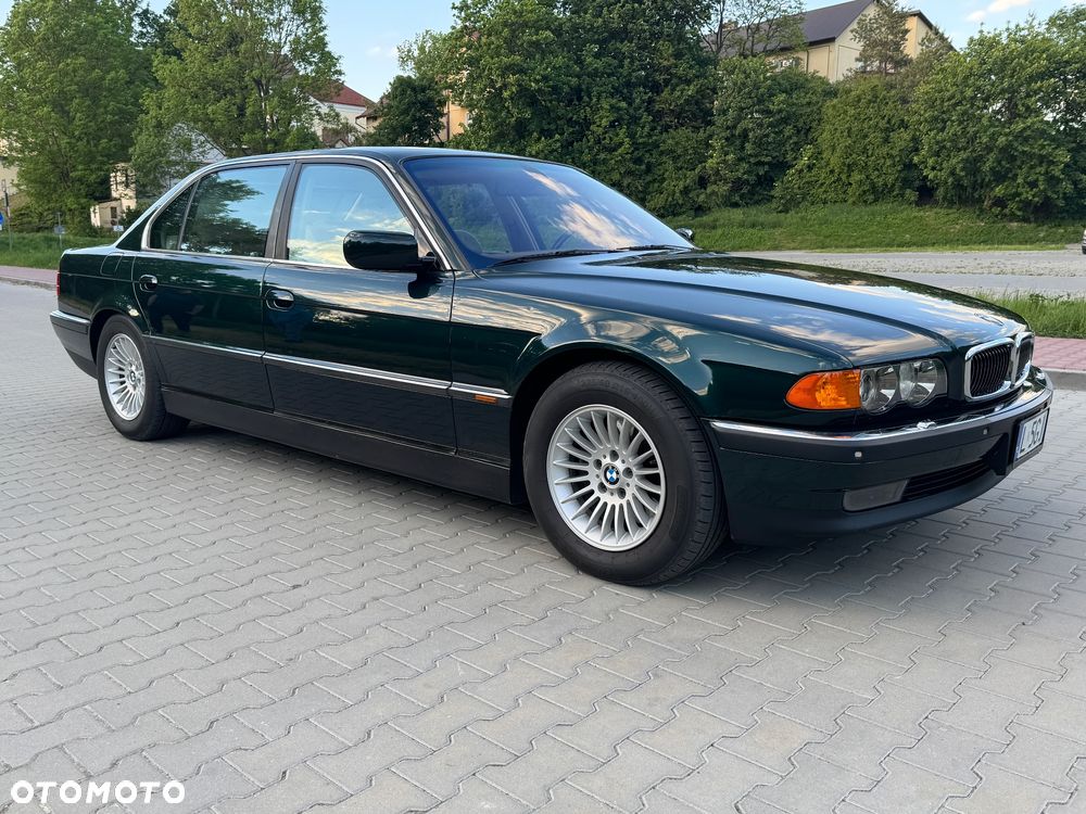BMW Seria 7 750i - 18
