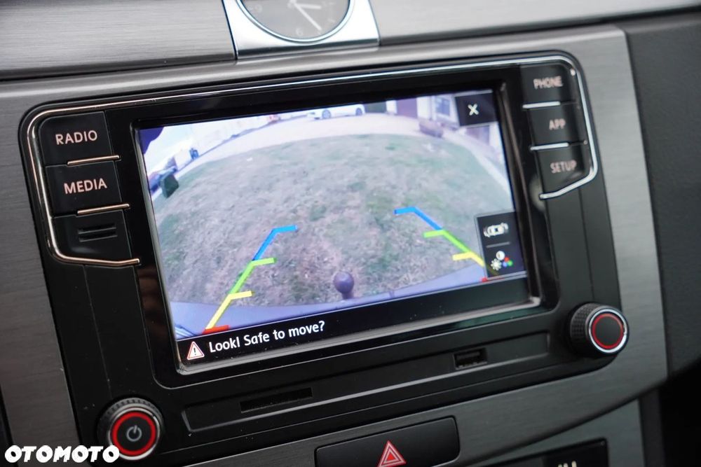 Volkswagen Passat 2.0 TDI BlueMotion Technology Highline - 27