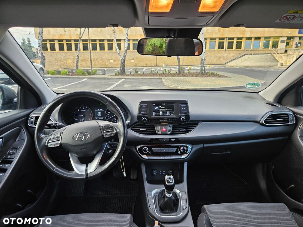 Hyundai i30 1.6 CRDI Family - 11