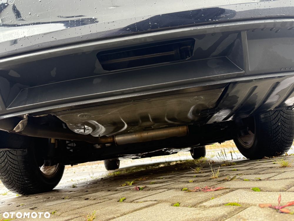 Volkswagen Golf 1.6 TDI BlueMot Comfortline - 11