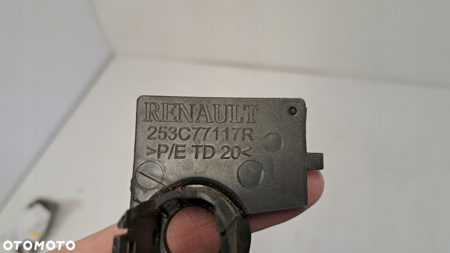 Koszyk mocowanie czujnika PDC zderzak tył DACIA Duster II 2 NOWE 253C77117R - 2