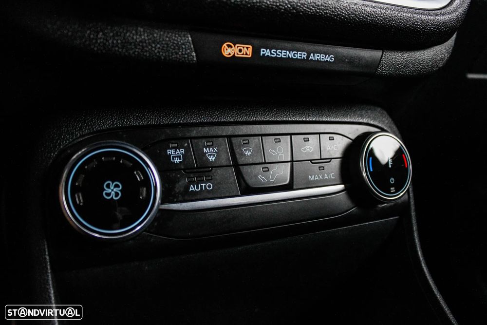 Ford Fiesta 1.0 EcoBoost ST-Line - 32