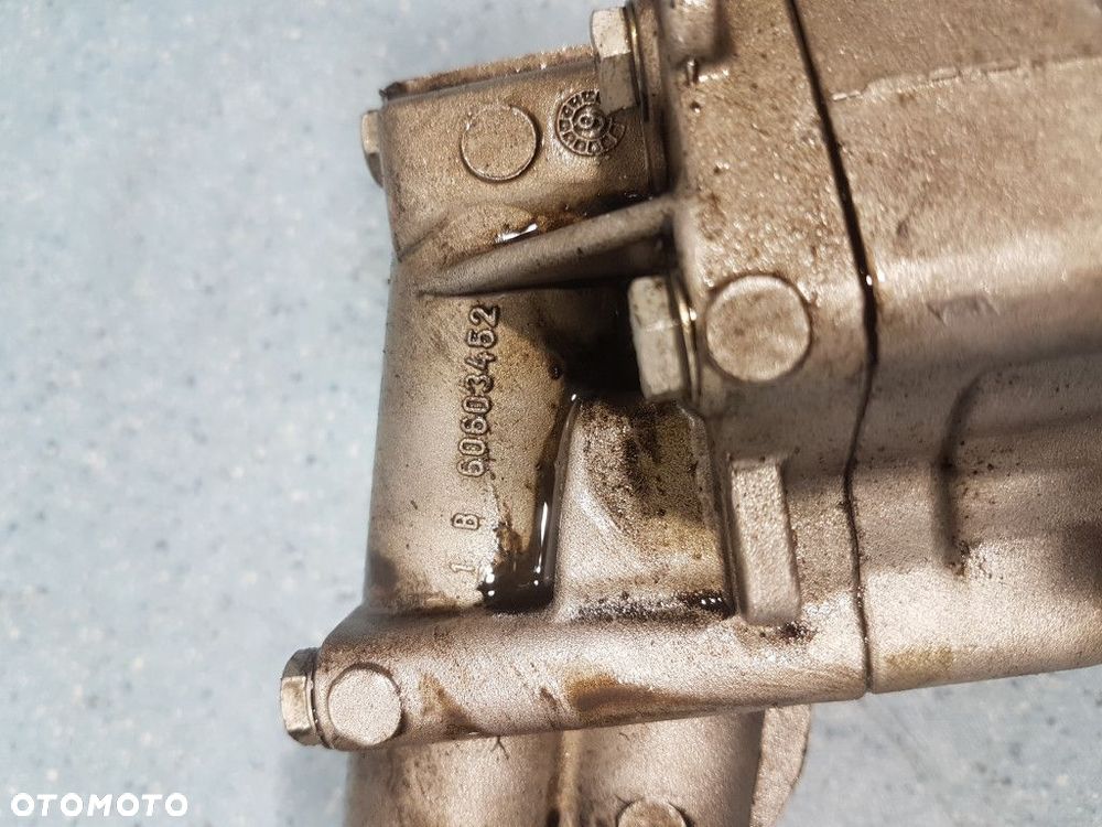 POMPA OLEJU ALFA ROMEO 166 60603105 - 4