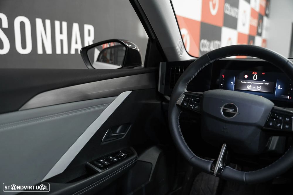 Opel Astra 1.2 T Elegance - 15