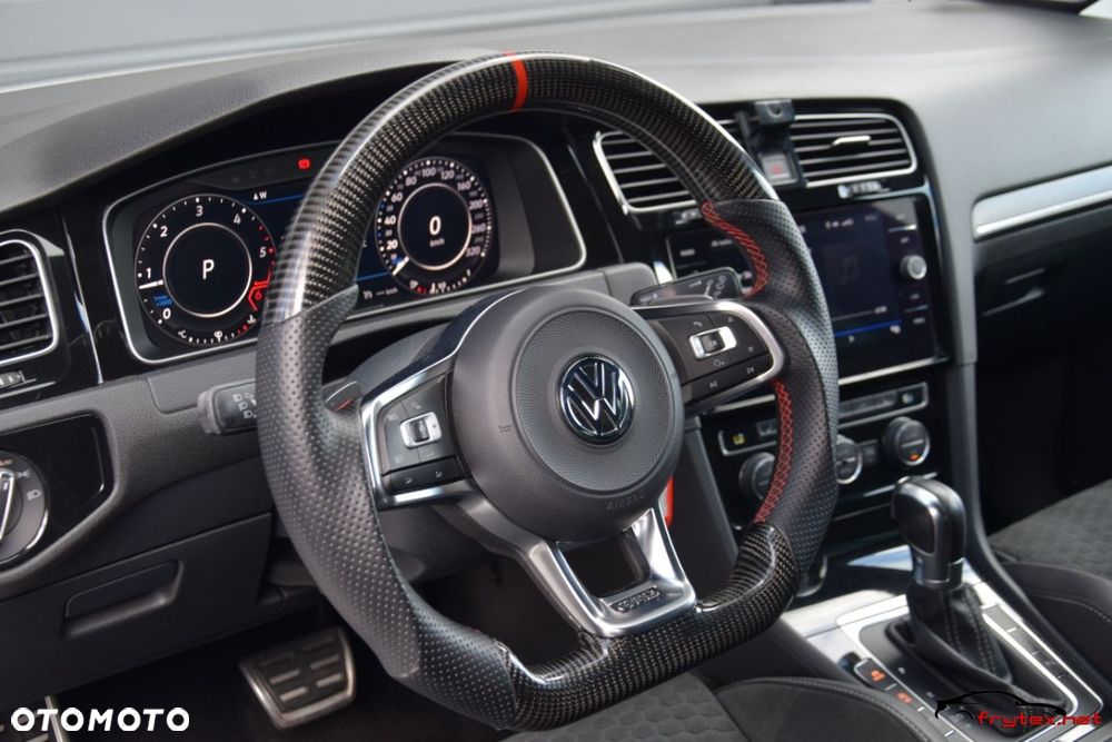 Volkswagen Golf - 21
