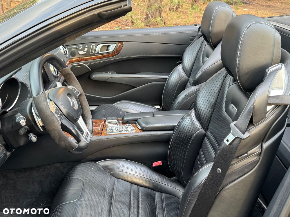 Mercedes-Benz SL 63 AMG AMG Speedshift MCT 7-Gang Sportgetriebe AMG Performance Package - 3