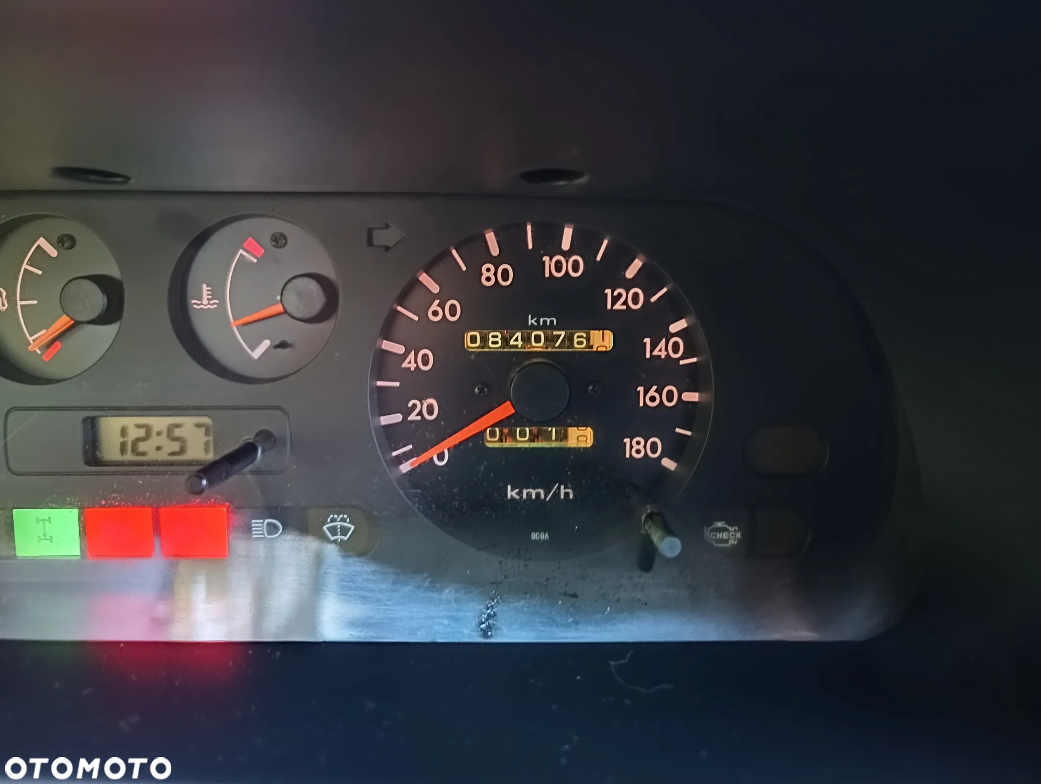 Nissan Terrano II 2.4 Wagon SGX - 29