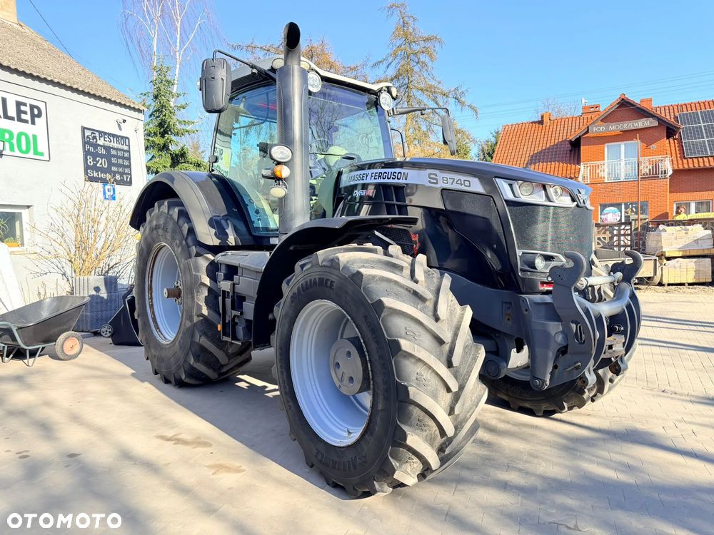 Massey Ferguson 8740 S - 12