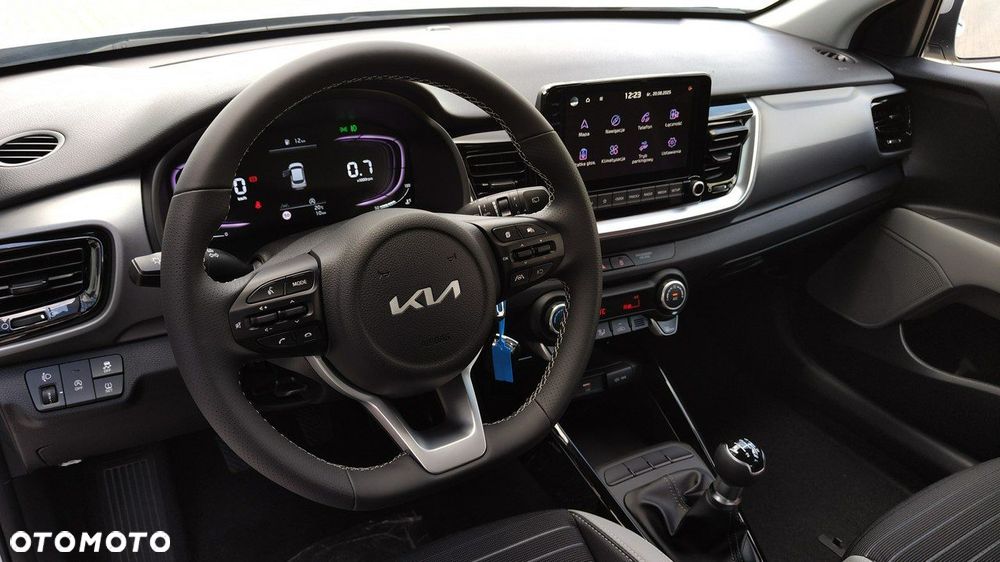 Kia Stonic - 11