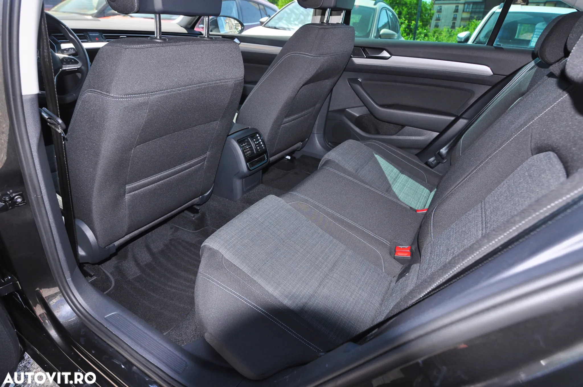 Volkswagen Passat 1.5 TSI OPF DSG Business - 16