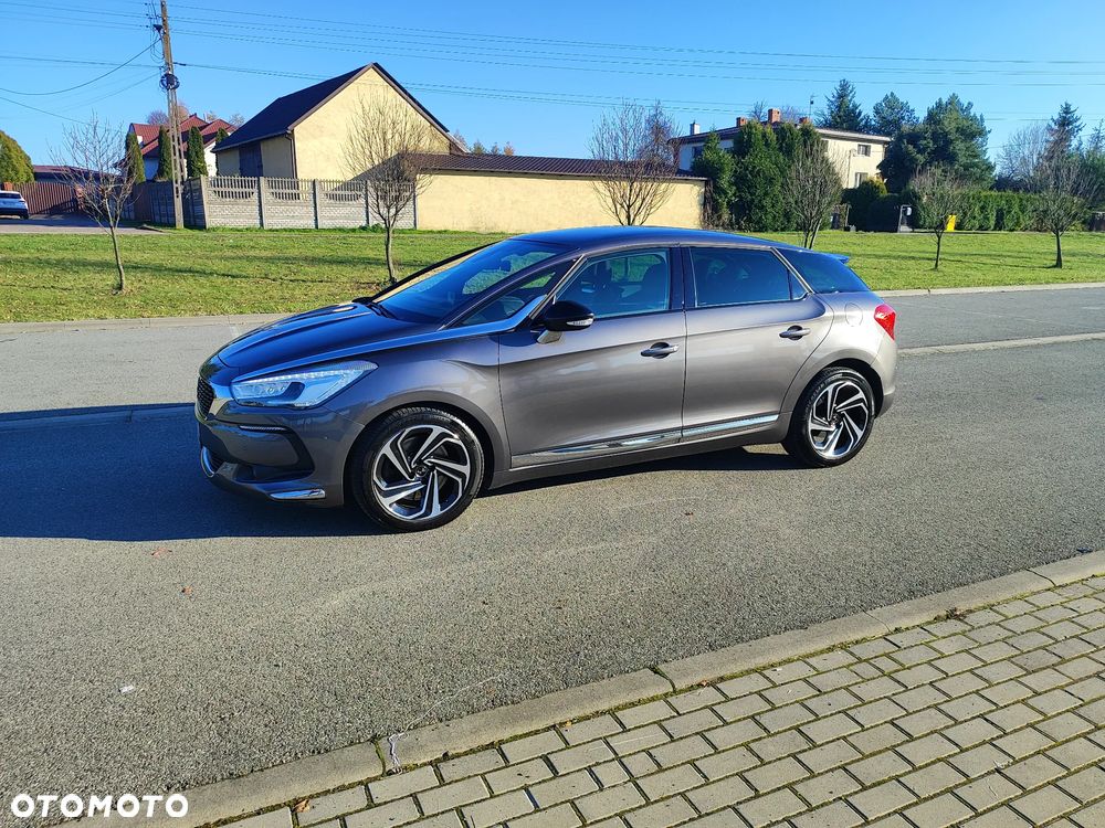 DS Automobiles DS 5 - 10