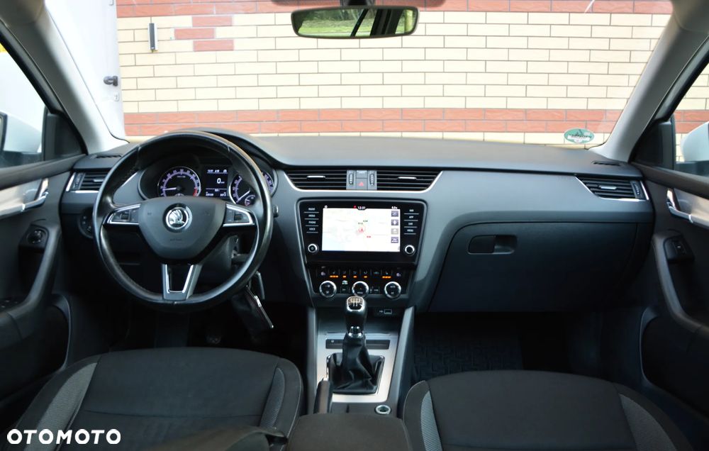 Skoda Octavia 1.6 TDI Premium Edition - 9