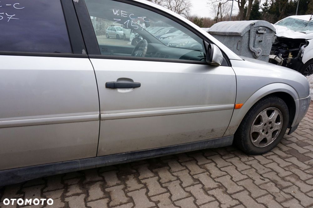 DRZWI PRZEDNIE PRAWE VECTRA C SEDAN Z157  SREBRNY OPEL 2002-2005 - 2
