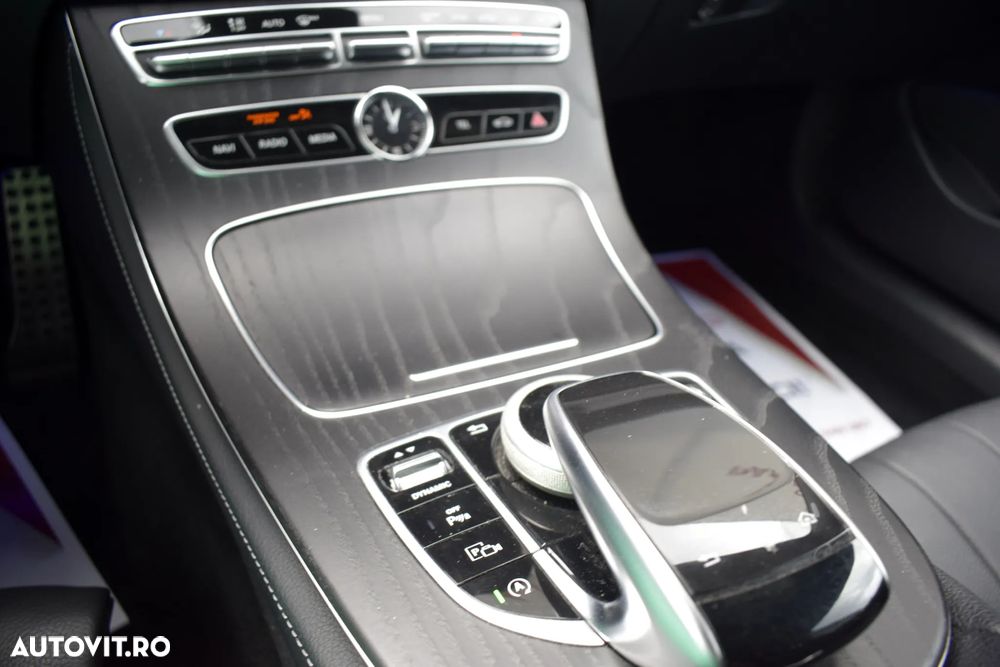 Mercedes-Benz E 220 d 4Matic 9G-TRONIC Night Edition - 18